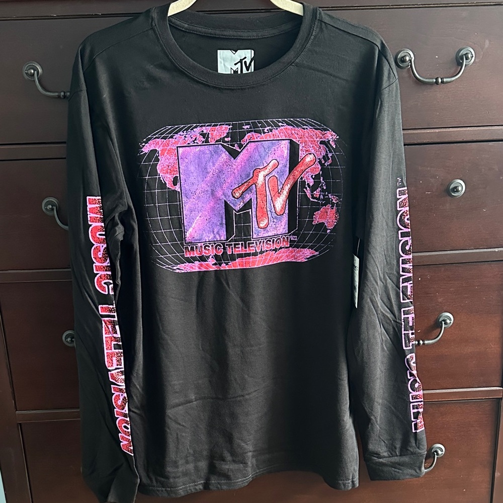 MTV Long Sleeve Graphic Tee